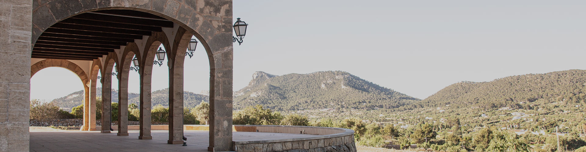 Terrace and arches of So n'Alegre with views of the Serra de Tramuntana